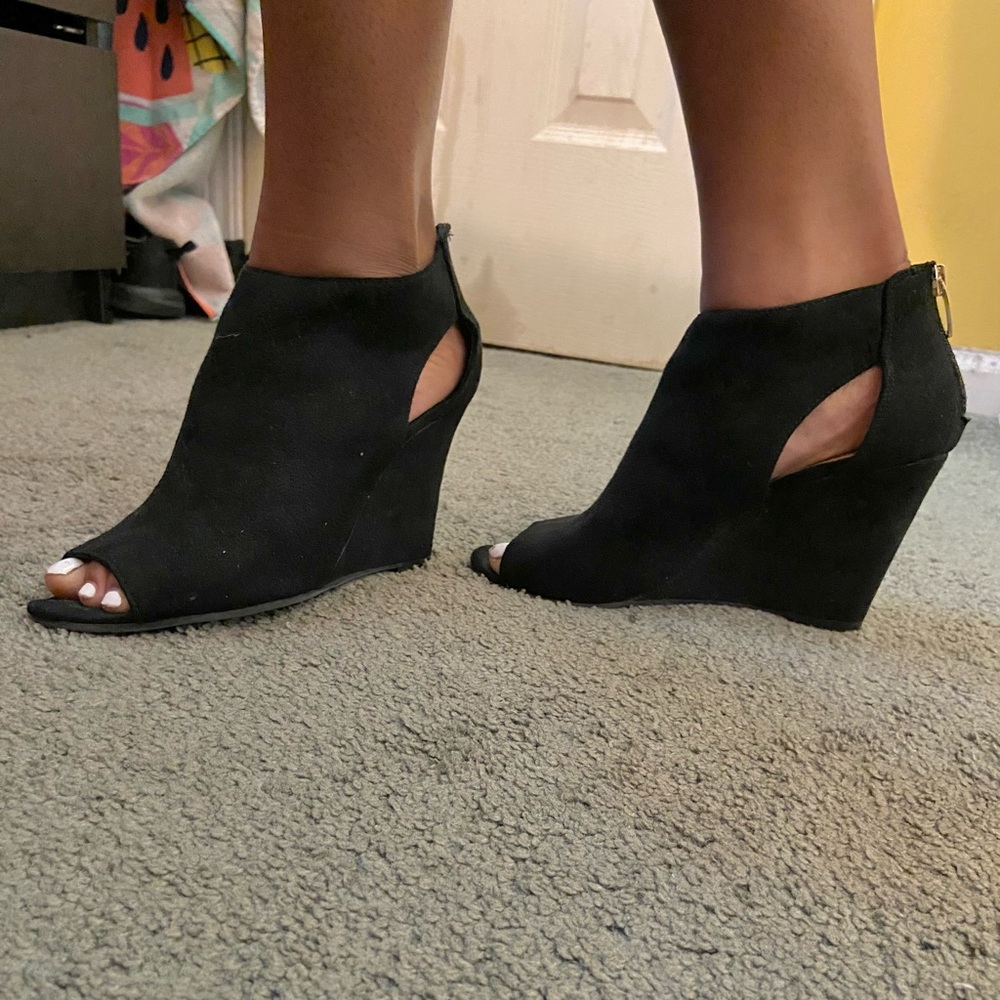 3 inch Black Wedge Heel Booties (Famous Foot Wear//LimeLight)